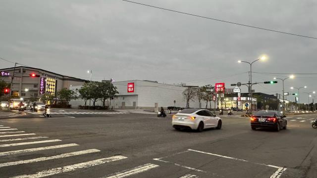 高雄岡山法拍大樓-7