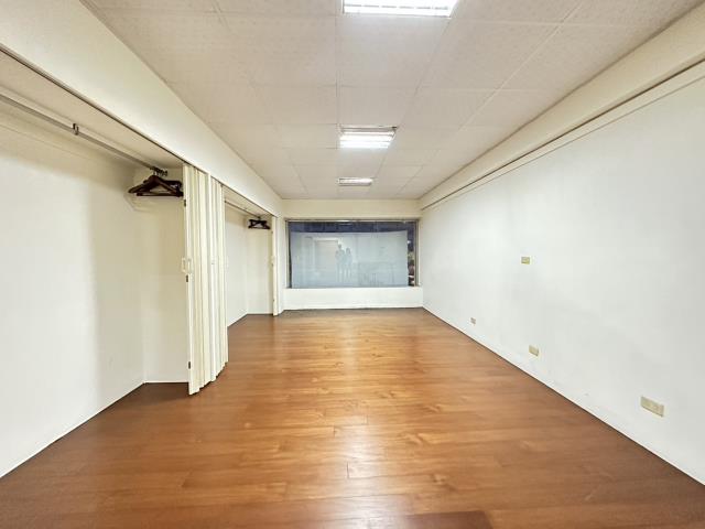 高雄拍賣大樓-4